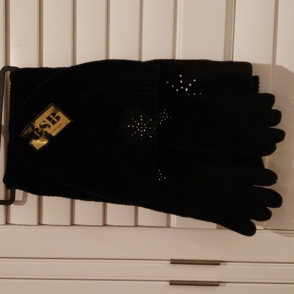 Black Hat, Scarf and Gloves Set - Picture 6 of 12